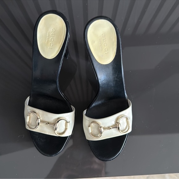 Gucci Black and White Patent Leather Sandals with Horse bit Us size 8 - Picture 4 of 4